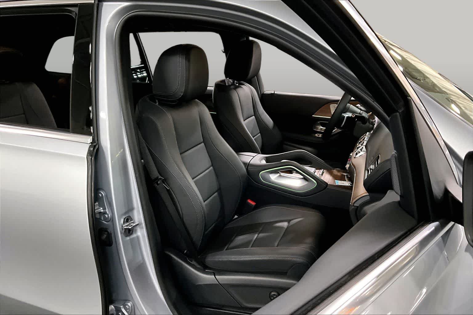 Used 2025 Cirrus Silver Metallic Mercedes-Benz GLS 450 image 9