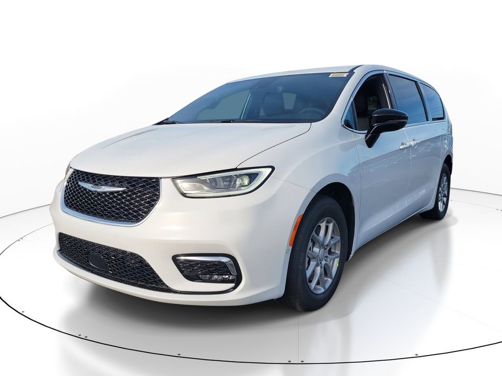 New 2026 Bright White Clear-Coat Exterior Paint Chrysler Select image 3