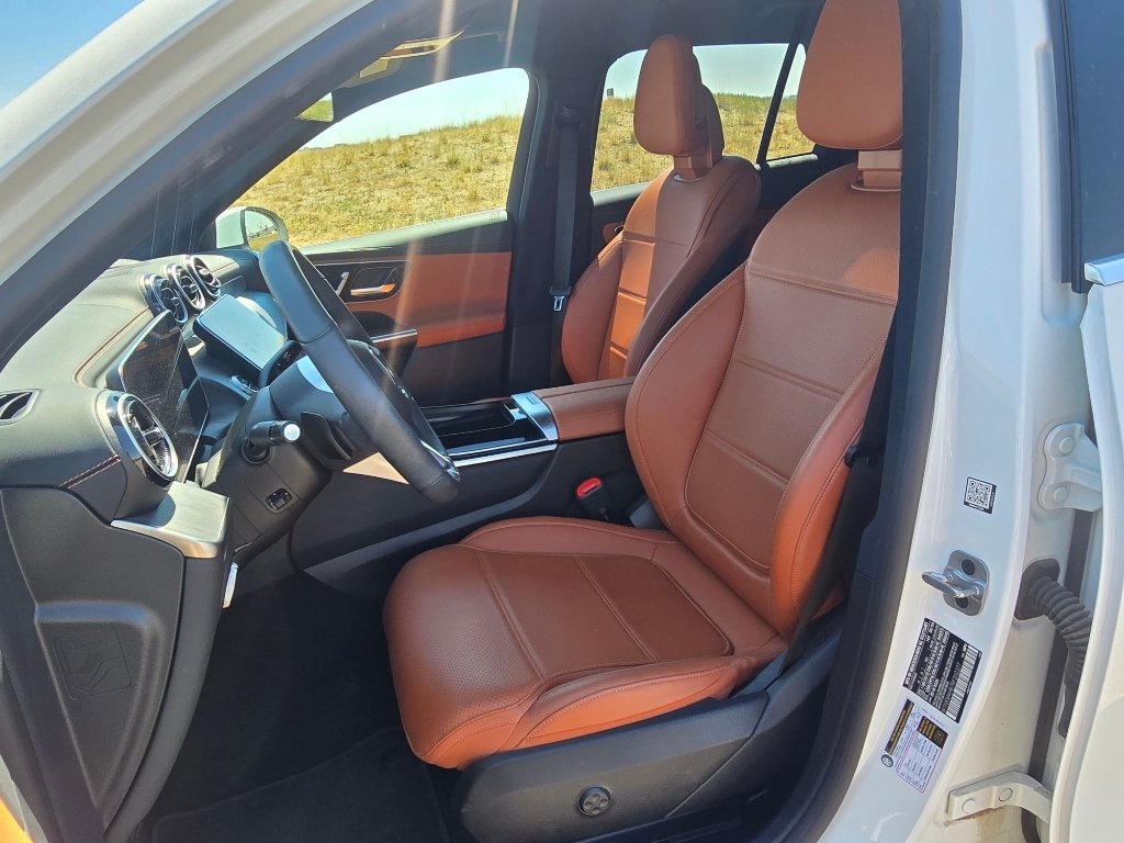 Used 2024 Polar White Mercedes-Benz 300 image 13