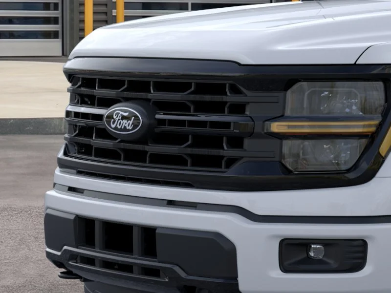 New 2026 Oxford White Ford XLT image 47