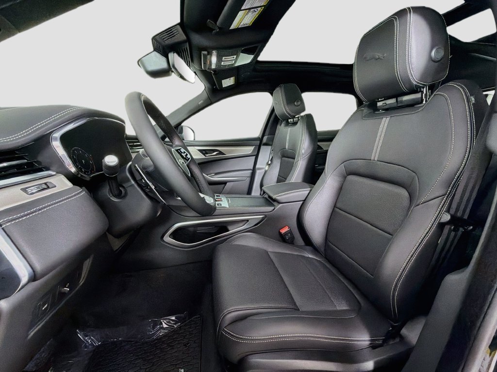 New 2026 Santorini Black Jaguar P250 R-Dynamic S image 22