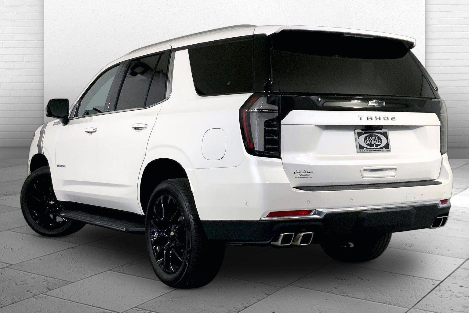Used 2025 Iridescent Pearl Tricoat Chevrolet High Country image 3
