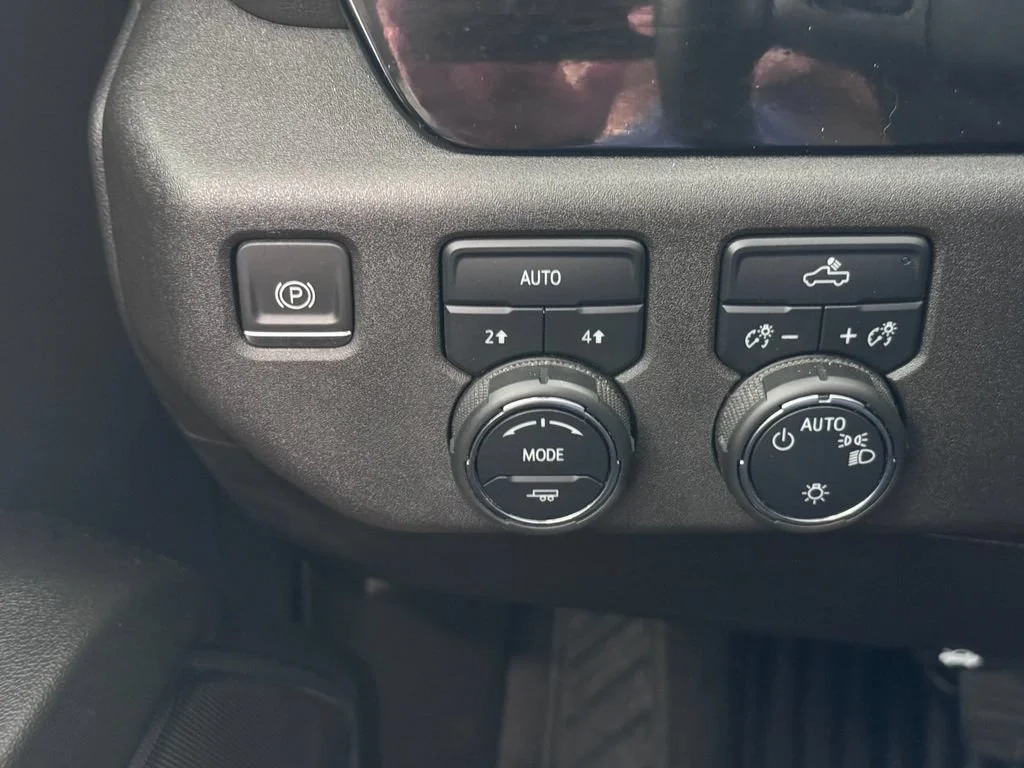 2023 Chevrolet Silverado 1500 LT - Photo 24