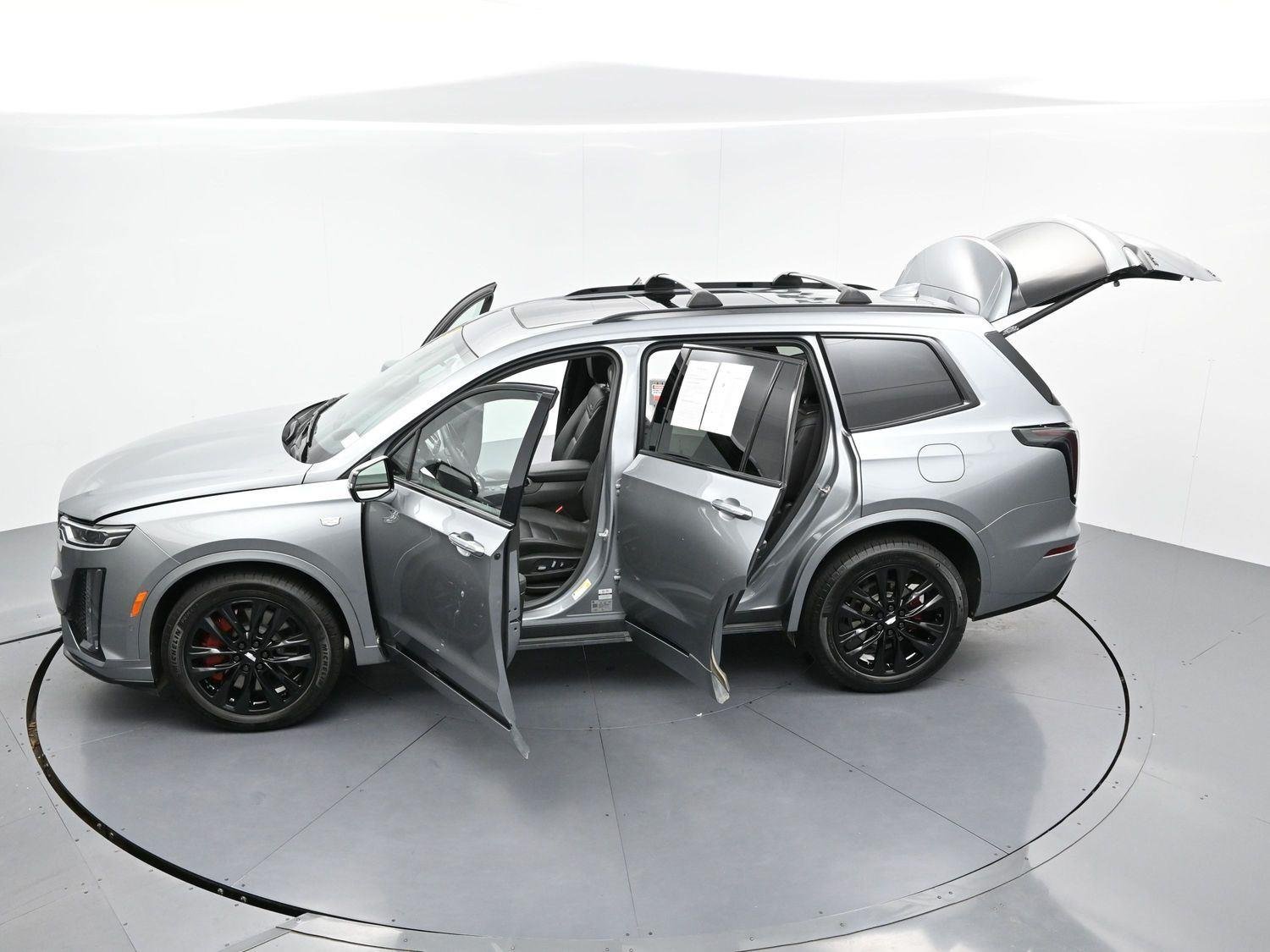 Used 2024 Argent Silver Metallic Cadillac Sport image 42
