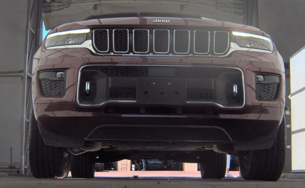Used 2022 Red Jeep Overland image 3
