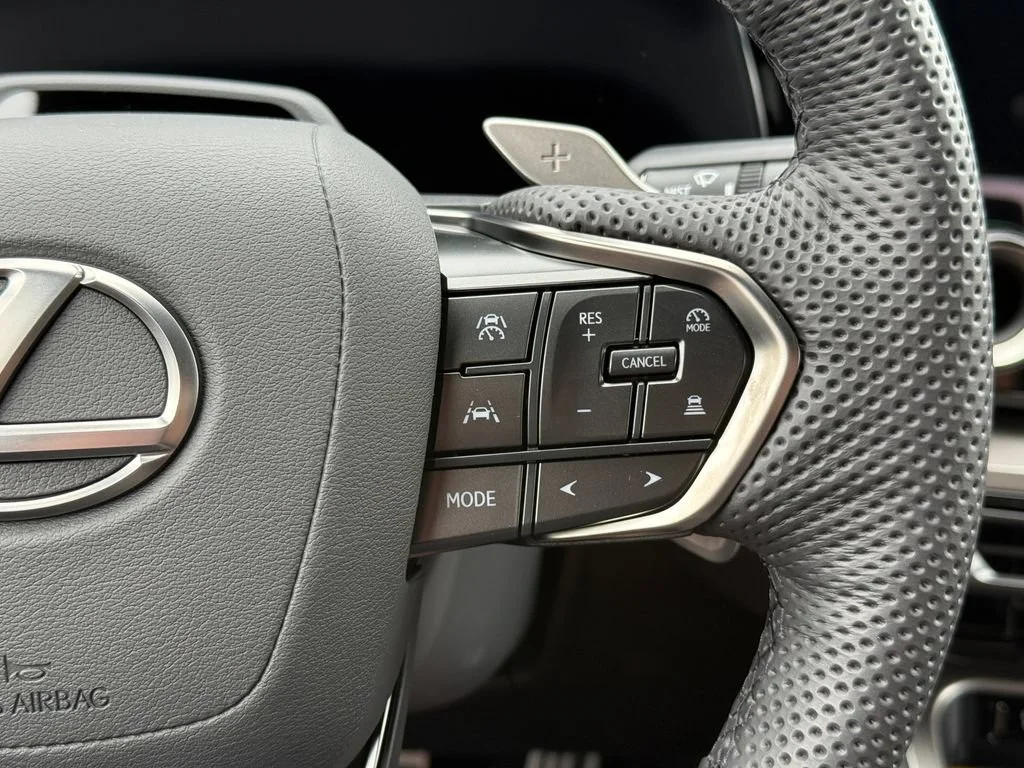 Used 2026  Lexus TX 500h F SPORT Performance Premium image 29
