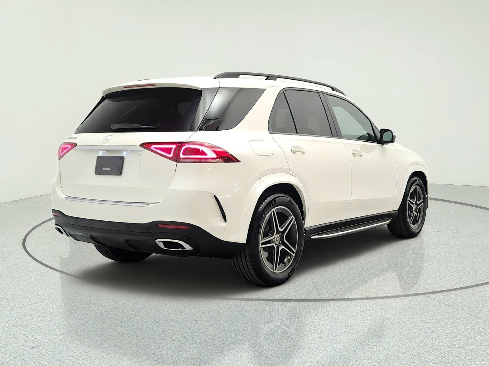 Used 2022 MANUFAKTUR Diamond White Bright Mercedes-Benz GLE 350 SUV image 5