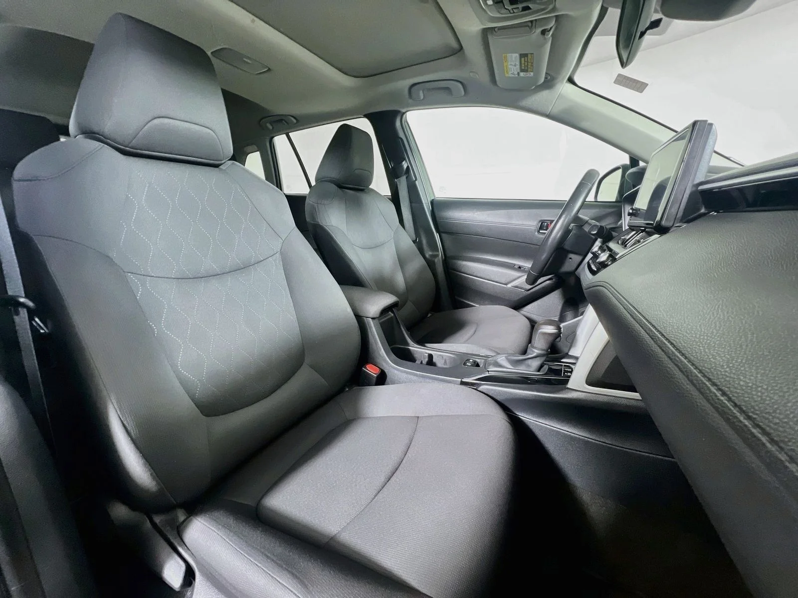 2023 Toyota Corolla Cross LE - Photo 24