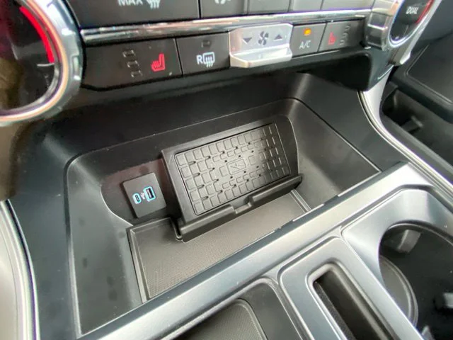 Used 2024 Gray Metallic Ford XLT image 18