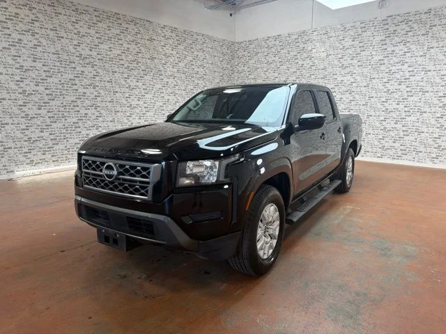 Used 2022 Black Nissan SV image 3