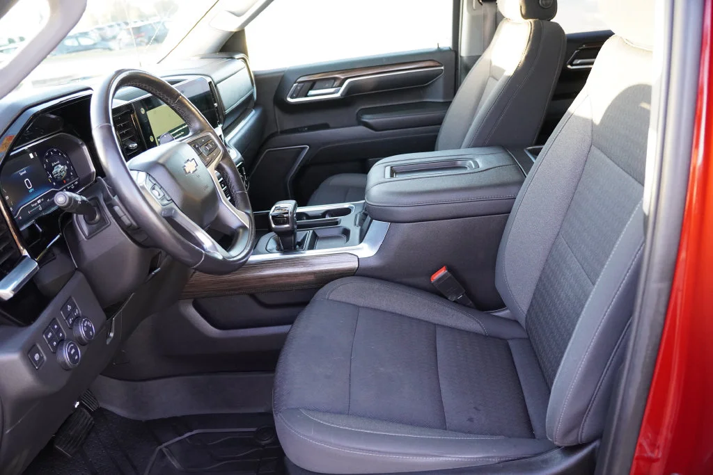 Used 2022 Cherry Red Tintcoat Chevrolet LT image 16