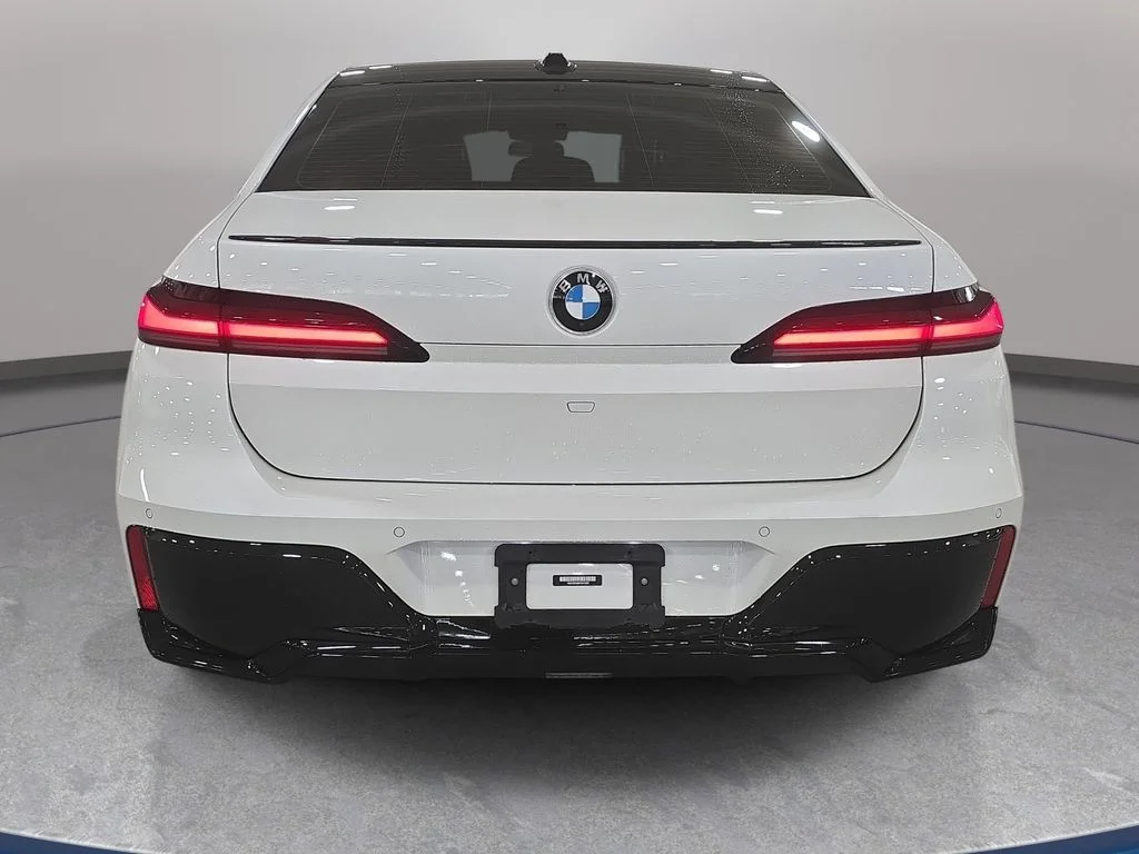Used 2023 White Metallic BMW 740i image 7