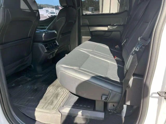 Certified Used 2024 Oxford White Ford XLT image 19