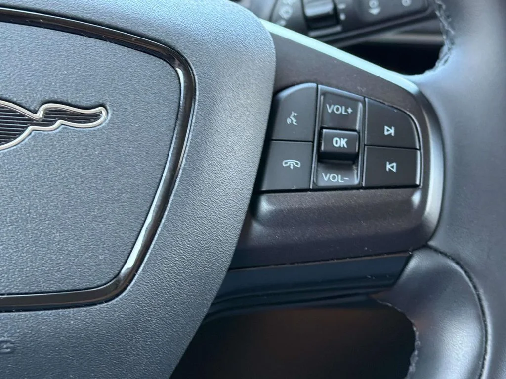 Used 2023 Space White Metallic Ford Select image 14