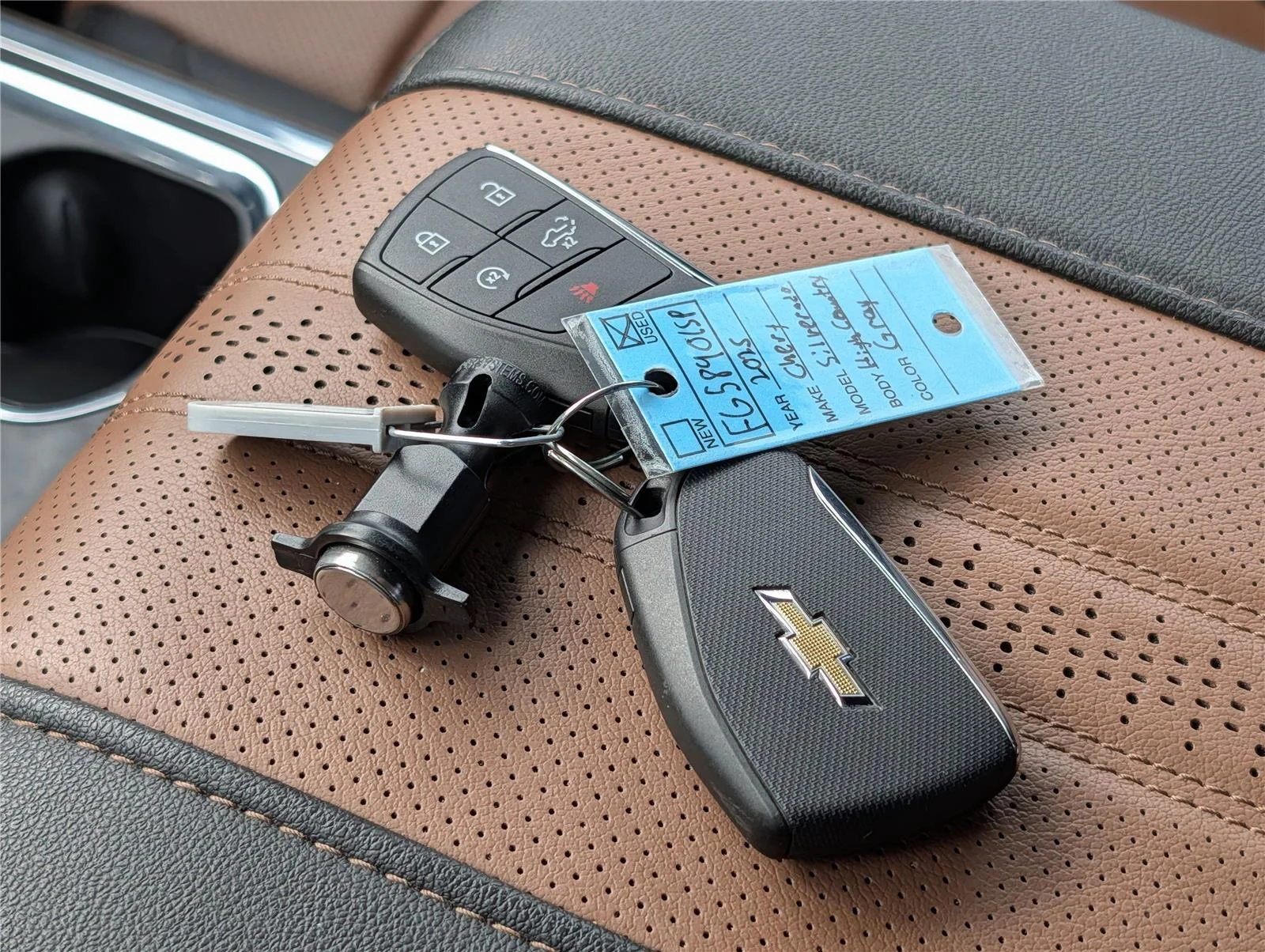 Used 2025 Sterling Gray Metallic Chevrolet High Country image 21