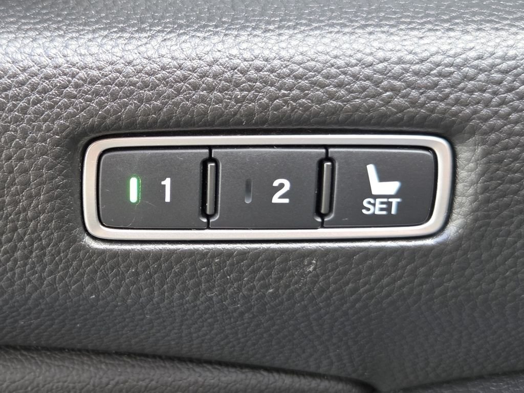 2022 Honda Accord EX-L - Photo 14