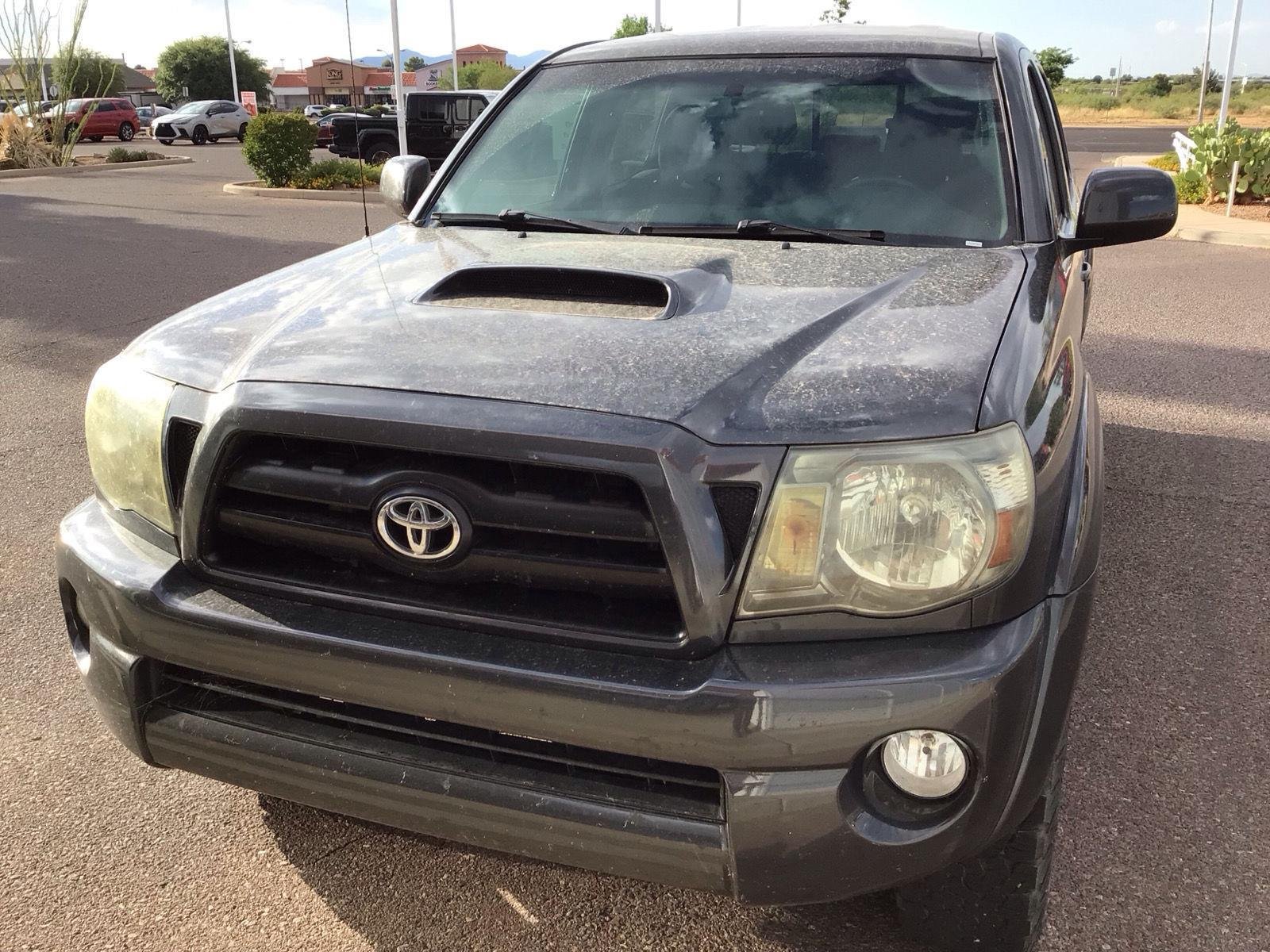 Used 2009 Magnetic Gray Metallic Toyota PreRunner image 12