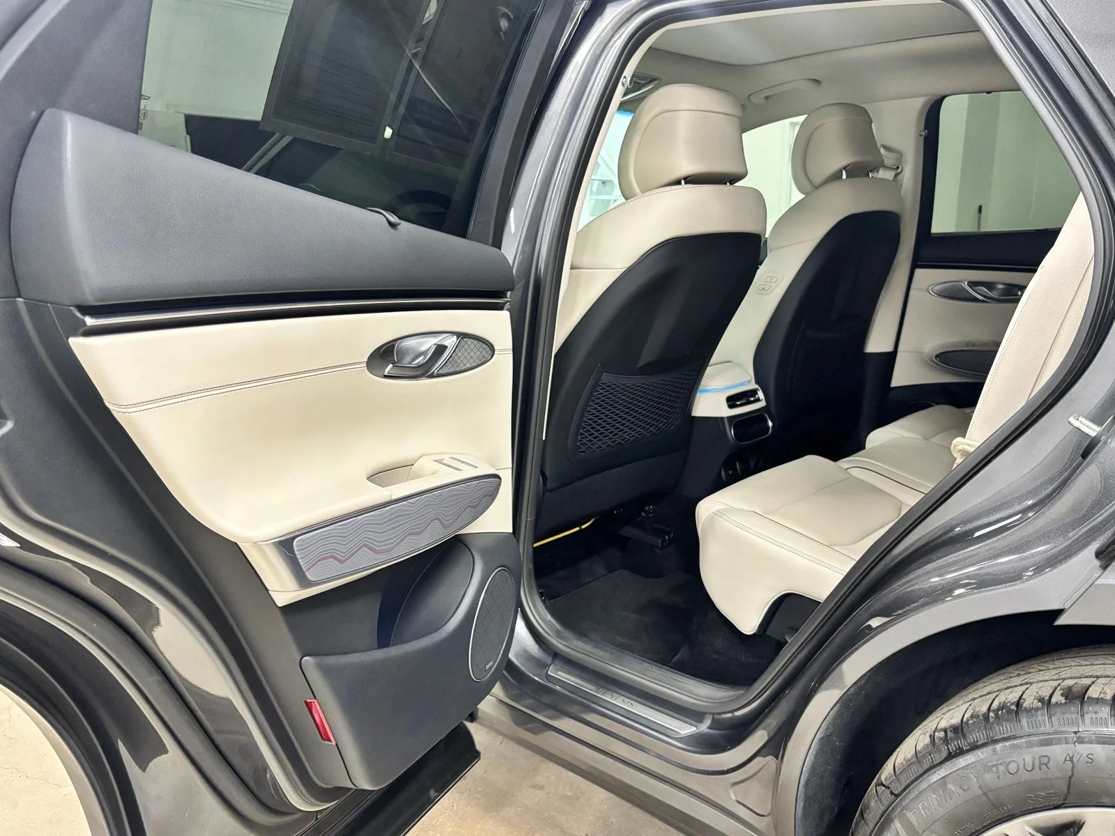 Used 2022 Gray Genesis 2.5T image 19