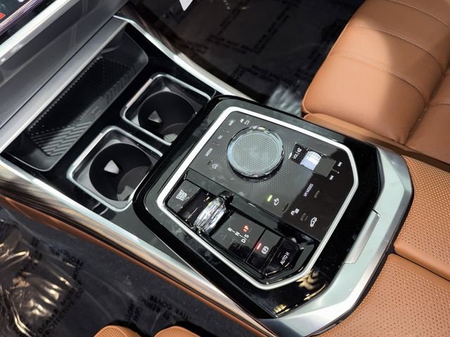 New 2026 Mineral White Metallic BMW 760i xDrive image 21