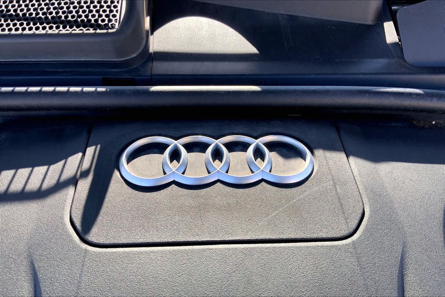 Used 2019 Orca Black Metallic Audi Premium Plus image 33
