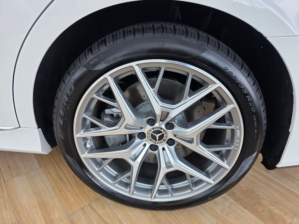 New 2027 MANUFAKTUR Moonlight White Metallic Mercedes-Benz S 500 image 14