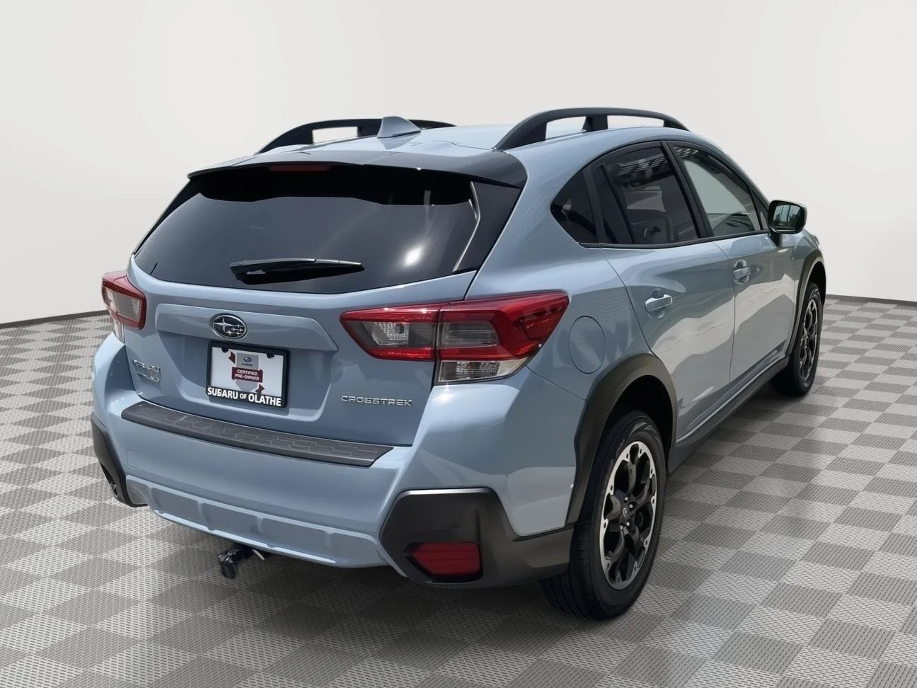 Used 2023 Cool-Gray Khaki Subaru Premium image 13