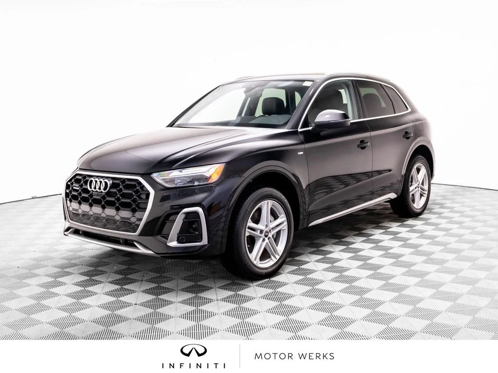 2024 Audi Q5 55 e Premium Plus's photo