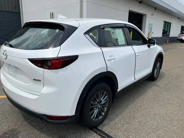 Used 2017 Snowflake White Pearl Mica Mazda Sport image 3