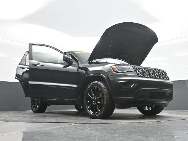 Used 2020 Black Jeep Altitude image 32