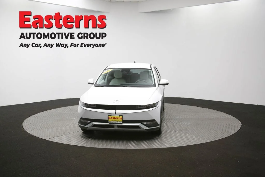 Used 2023 White Hyundai SEL image 53