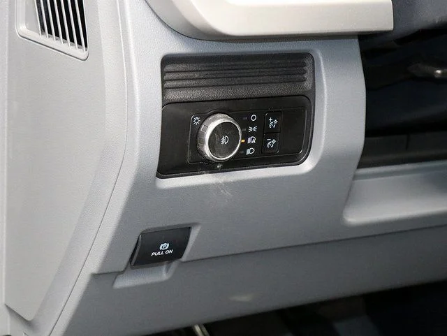 New 2025 Oxford White Ford F-450® XL image 25