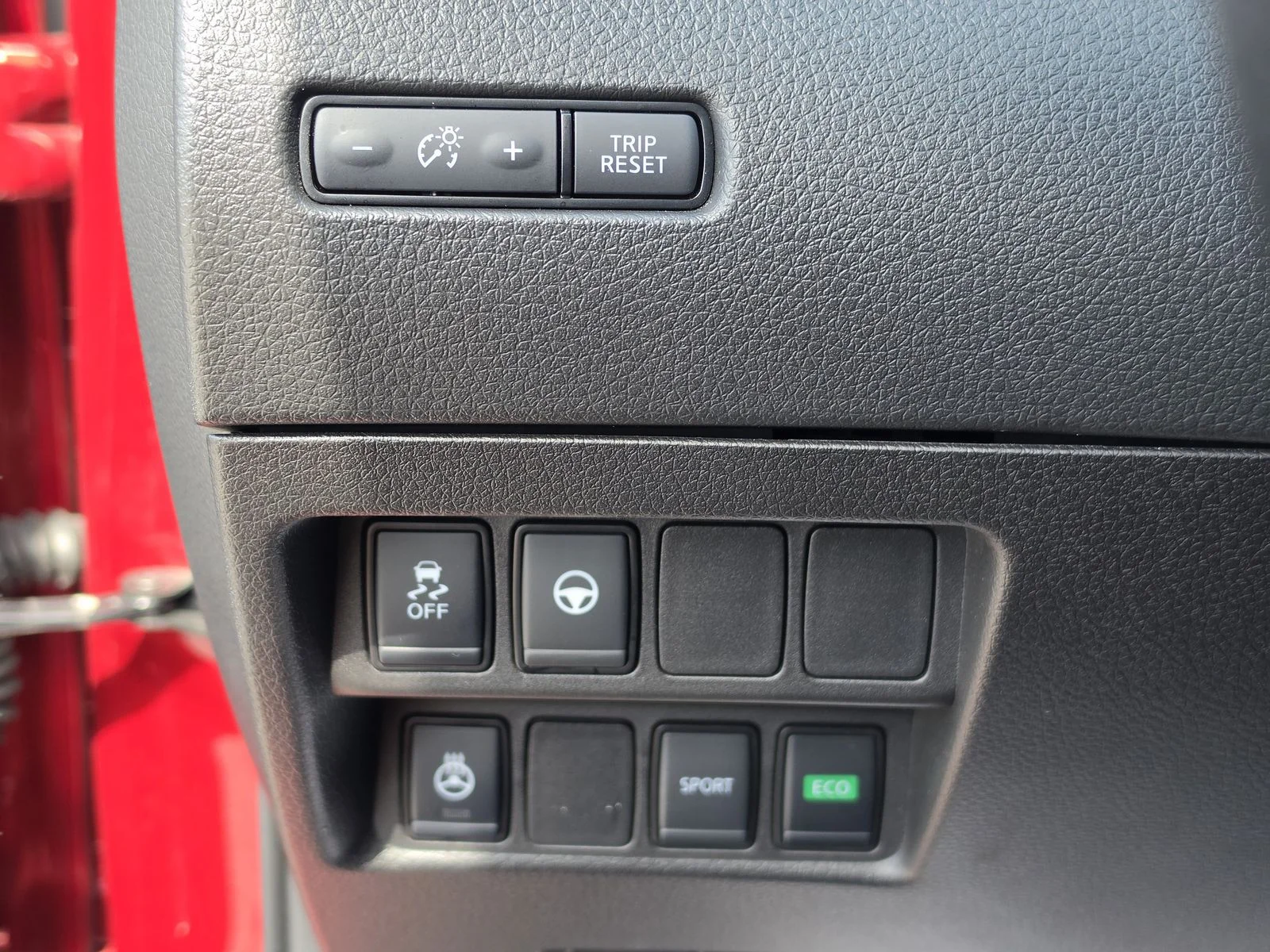 Used 2022 Red Nissan SV image 28