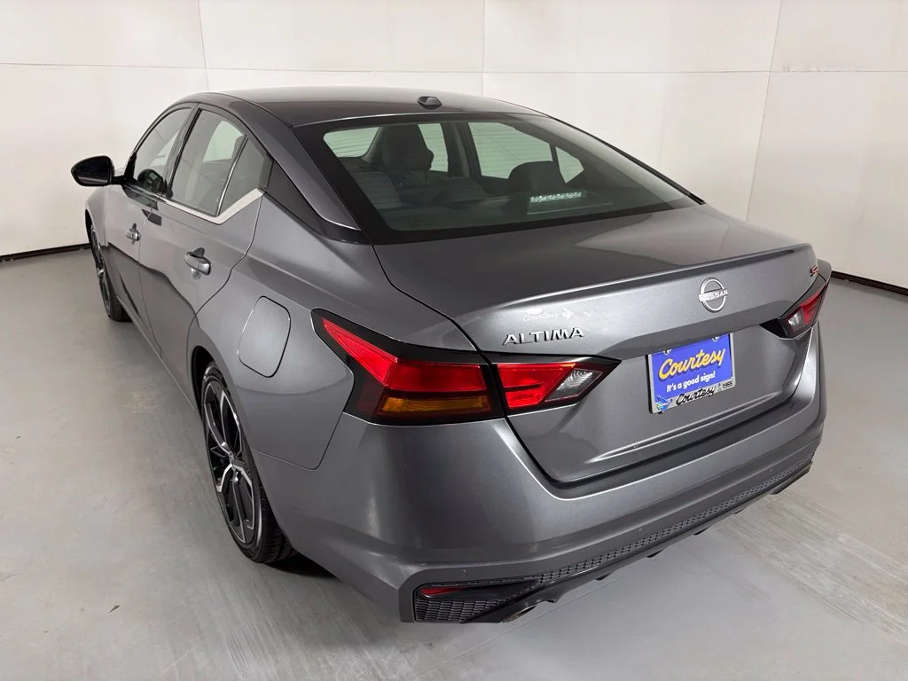 Used 2024 Gray Nissan 2.5 SR image 6