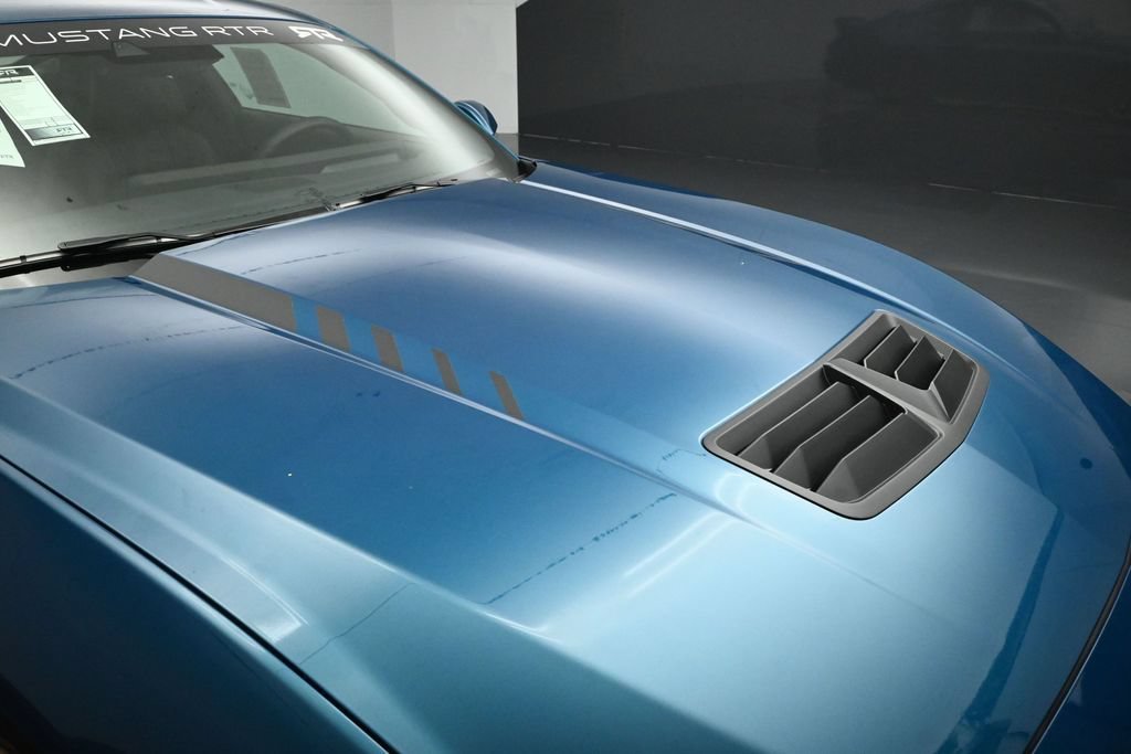 New 2026 Adriatic Blue Metallic Ford GT Premium image 23