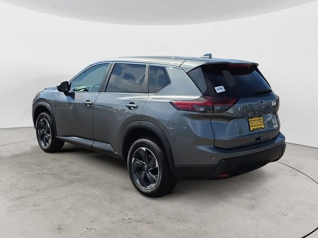 Used 2024 Gray Nissan SV image 7