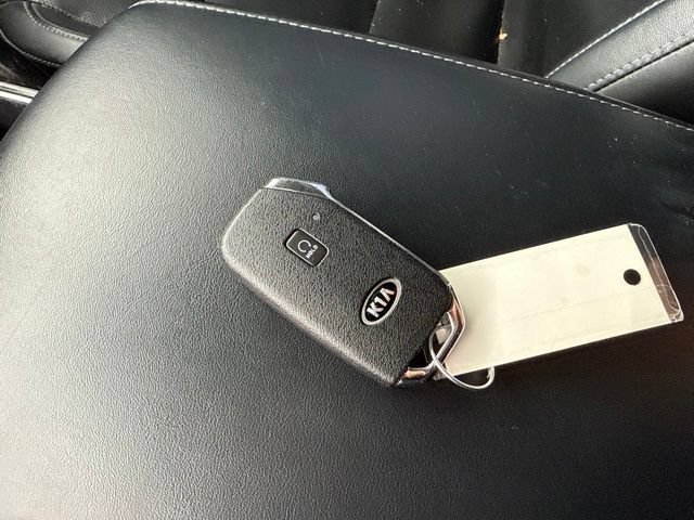 Used 2021 Glacial White Pearl Kia S image 15