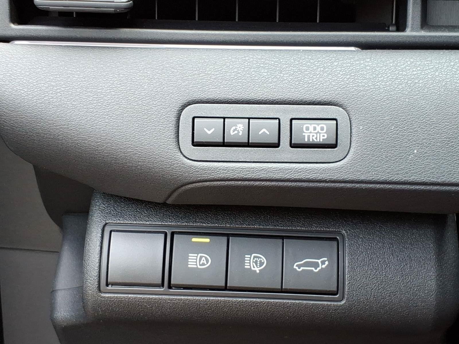 Used 2026 Midnight Black Metallic Toyota XLE Plus image 19