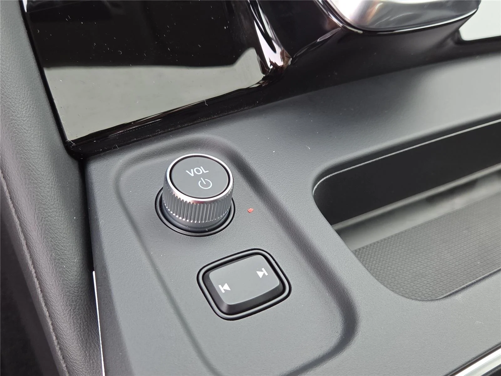 New 2026 Majestic Black Pearl Acura SH-AWD w/Tech image 10