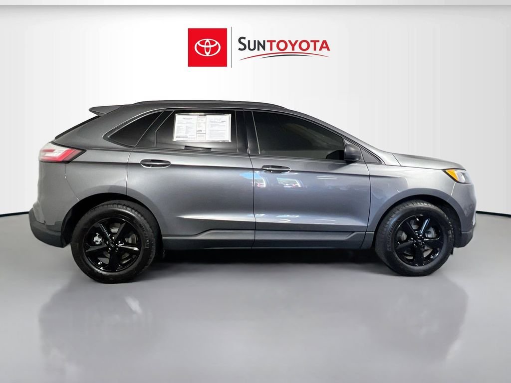 Used 2024 Gray Ford SE image 2