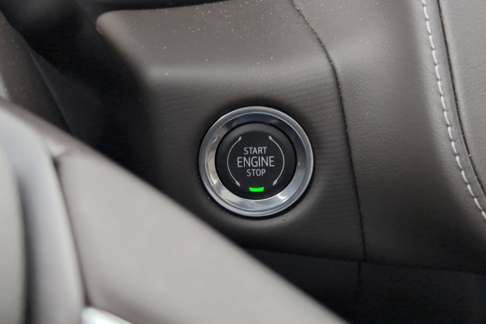 Used 2023 Dark Ash Metallic Chevrolet Z71 image 17