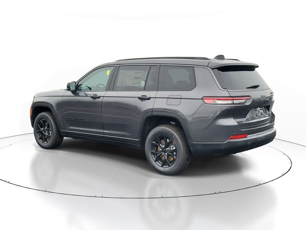 New 2026 Baltic Gray Metallic Clear-Coat Exterior Paint Jeep Altitude image 3