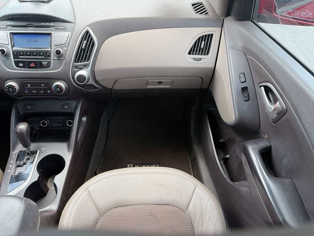 Used 2013 Red Hyundai GLS image 12