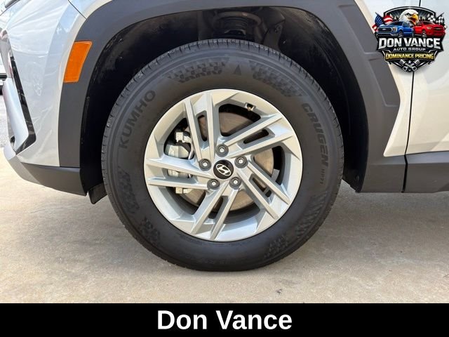 2025 Hyundai Tucson SE - Photo 23