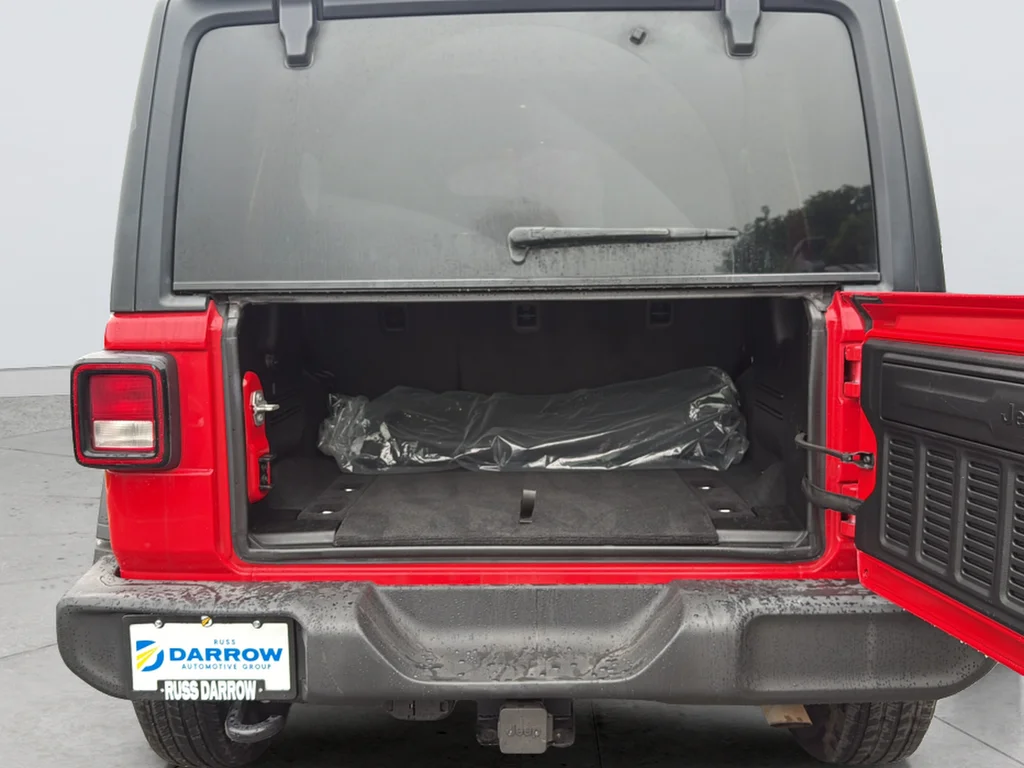 Used 2023 Red Jeep Sport S image 24