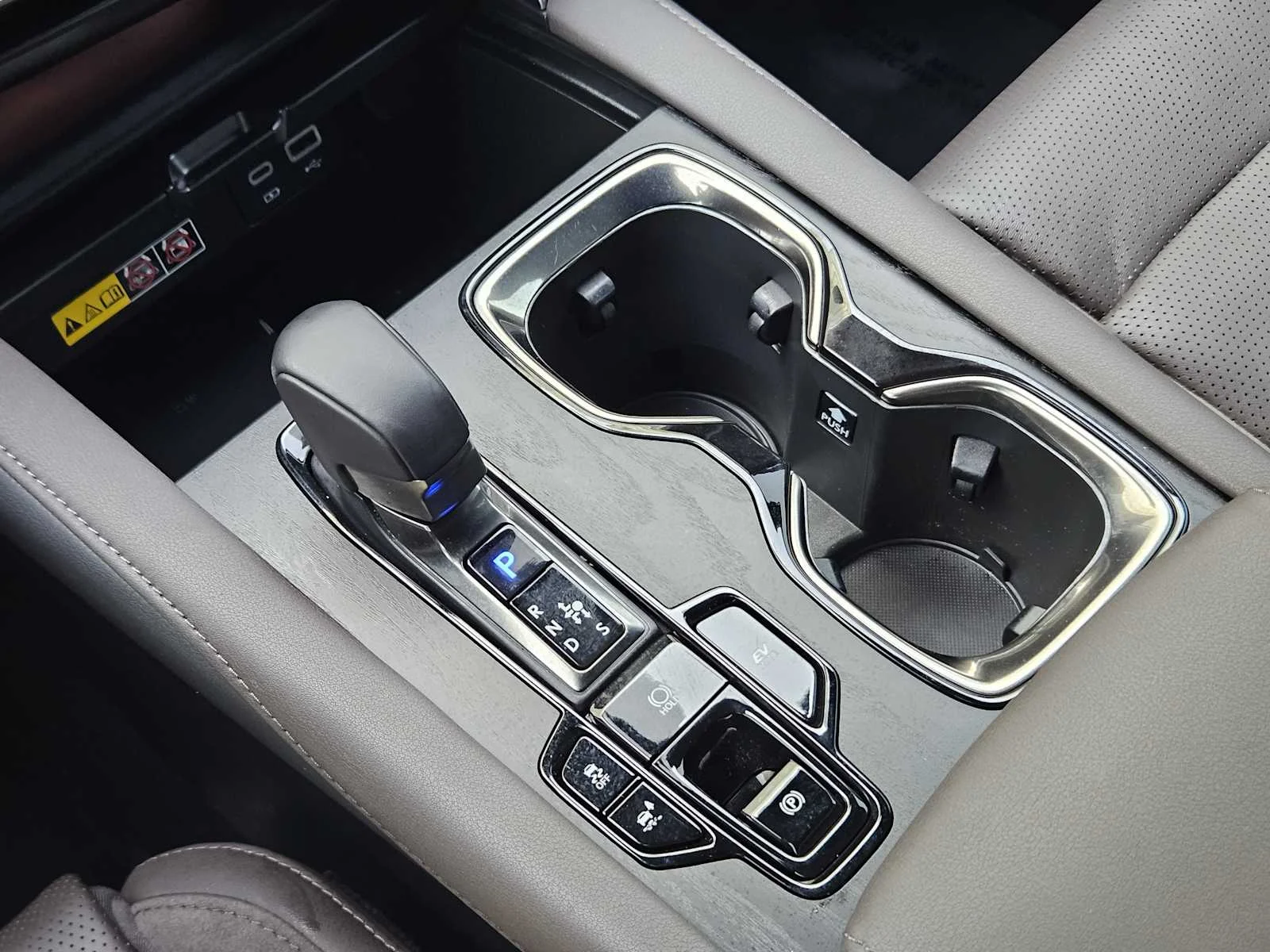Certified Used 2025 CAVIAR Lexus Luxury image 14