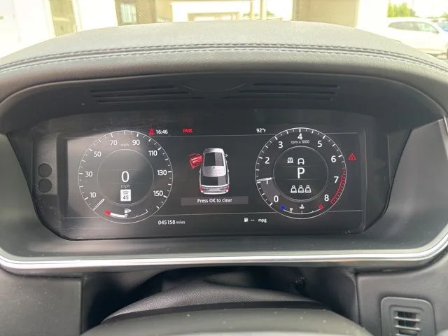 Used 2021 White Land Rover Westminster image 21