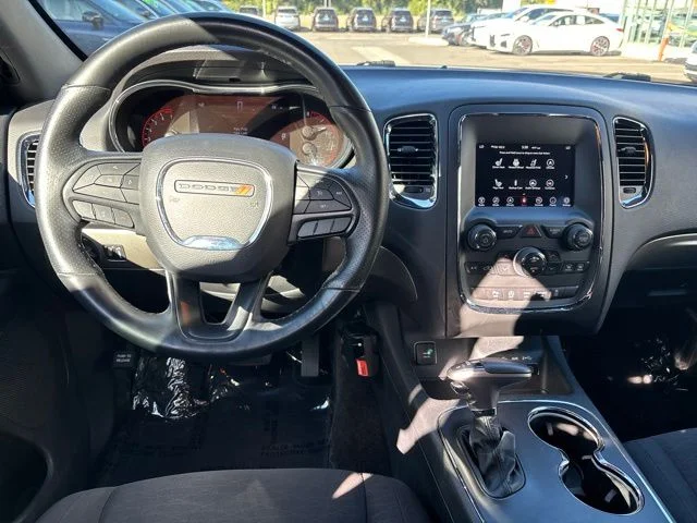 Used 2018 White Dodge SXT image 9