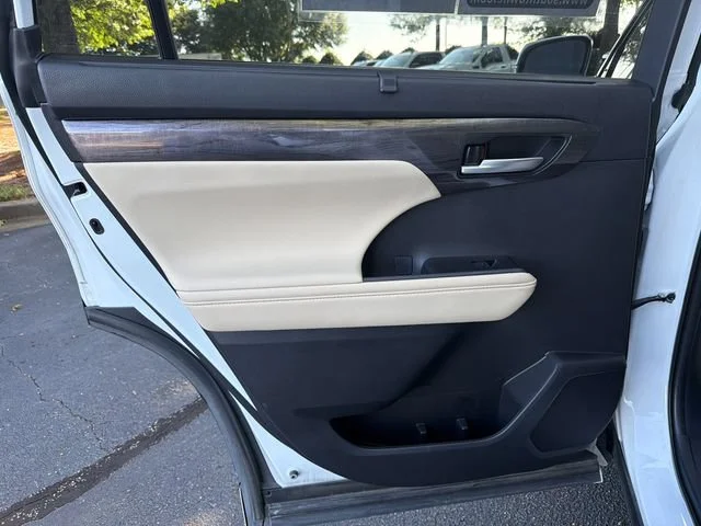 Used 2024 Off-white Toyota Limited image 22