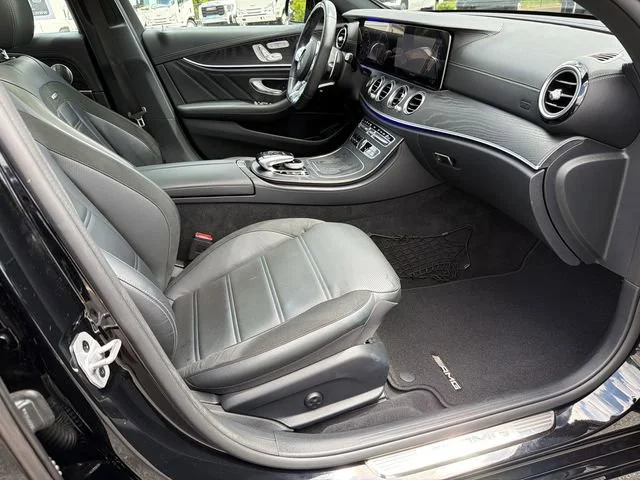Used 2019 Red Mercedes-Benz 4MATIC® image 13