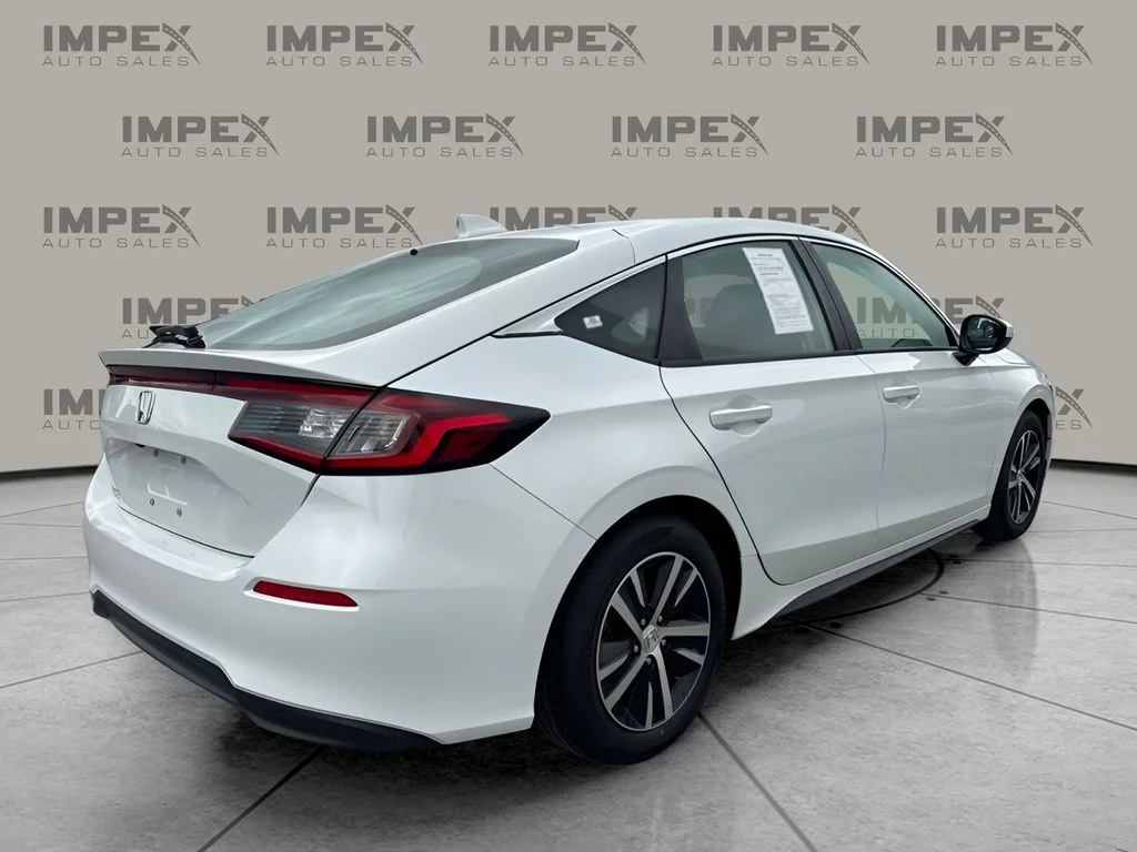 Used 2024 White Honda LX image 5